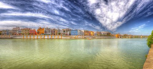 Panorámica de la calle Betis, Triana y el río Guadalquivir, Sevilla