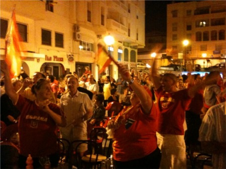 Football celebrations in Sabinillas