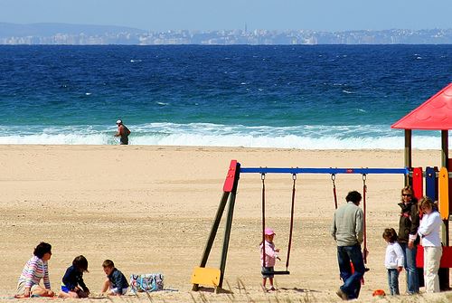 En esta orilla jugando en la Playa...