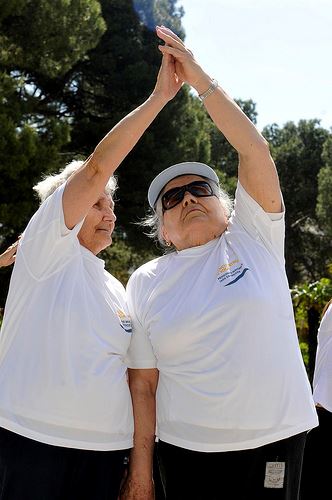 Más de 330 personas mayores han participado en el II Encuentro de Yoga