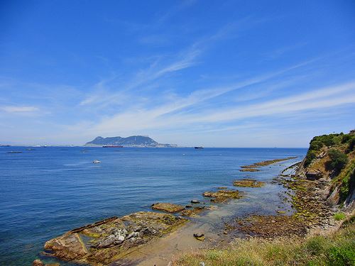 La Bahía de Algeciras y Gibraltar desde la antigua ballenera de Getares (Cádiz)