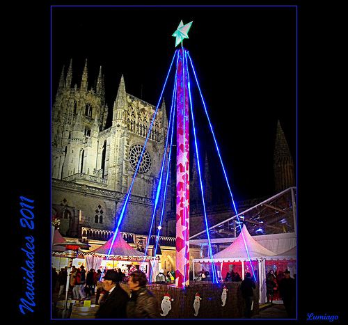 Mercadillo de Navidad 2011 frente a la Catedral  (Burgos)