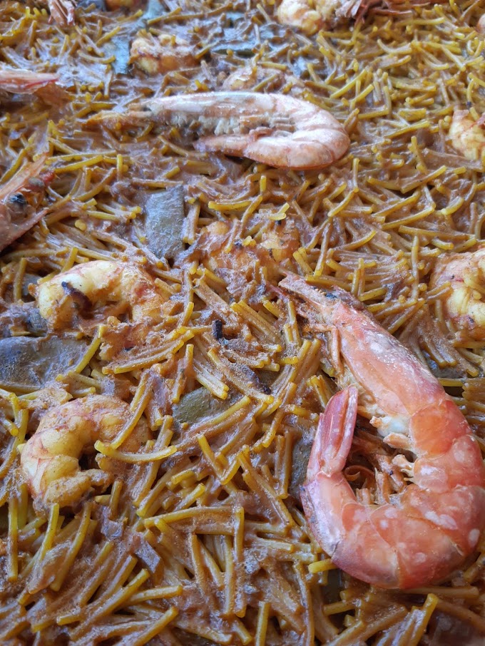 Really Easy Fideua! - Seafood Paella with Pasta